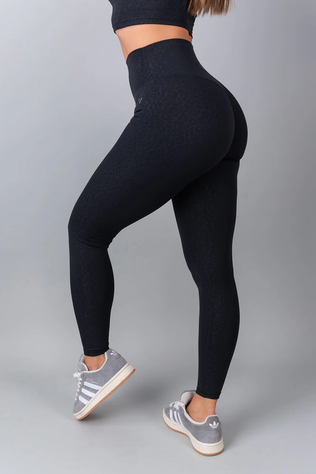 Leopard leggings con scrunch - Image 6