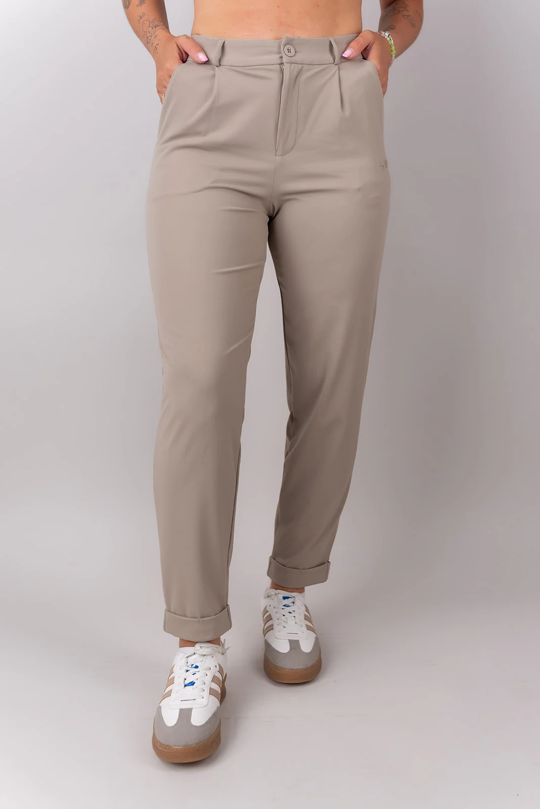 Pantaloni a matita da ufficio