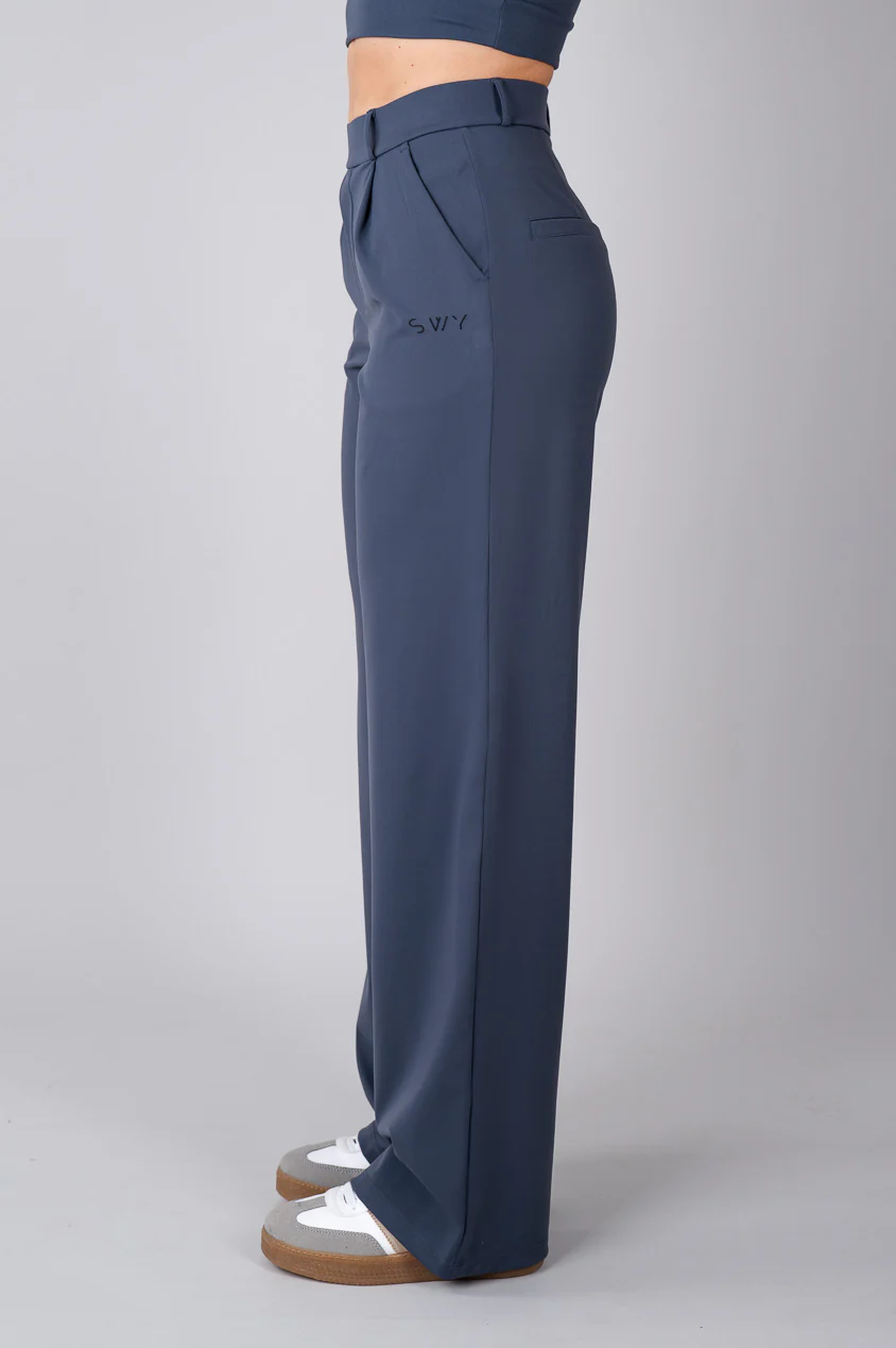 Office Pantaloni Suit - Image 4