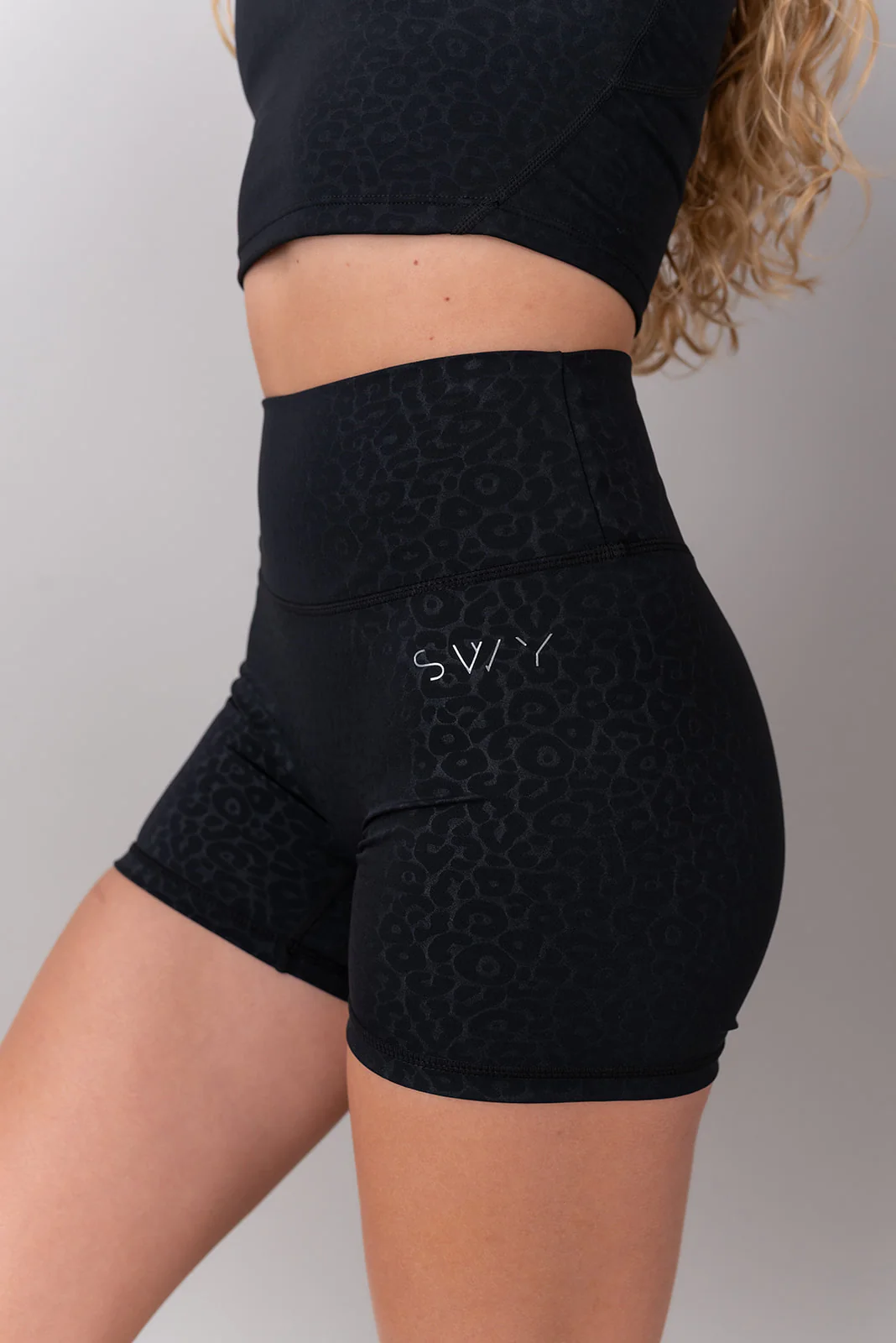 Leopard Pantaloncini con Scrunch - Image 6