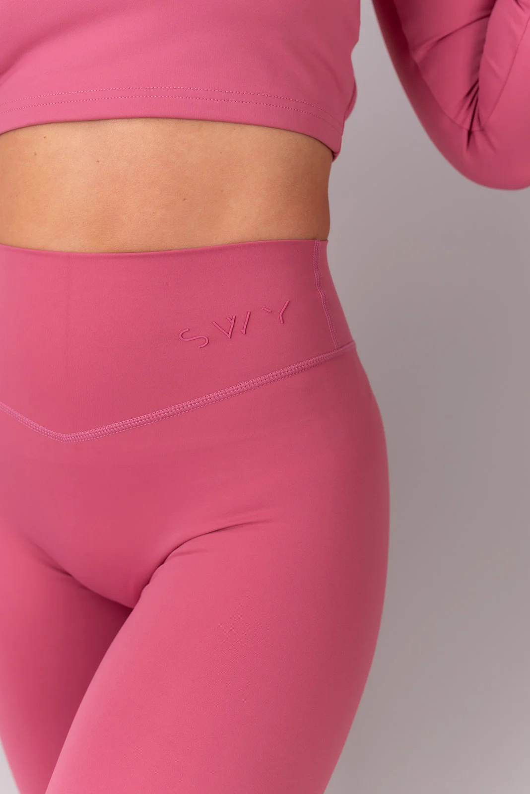 Sleek Classic Leggings - Image 3