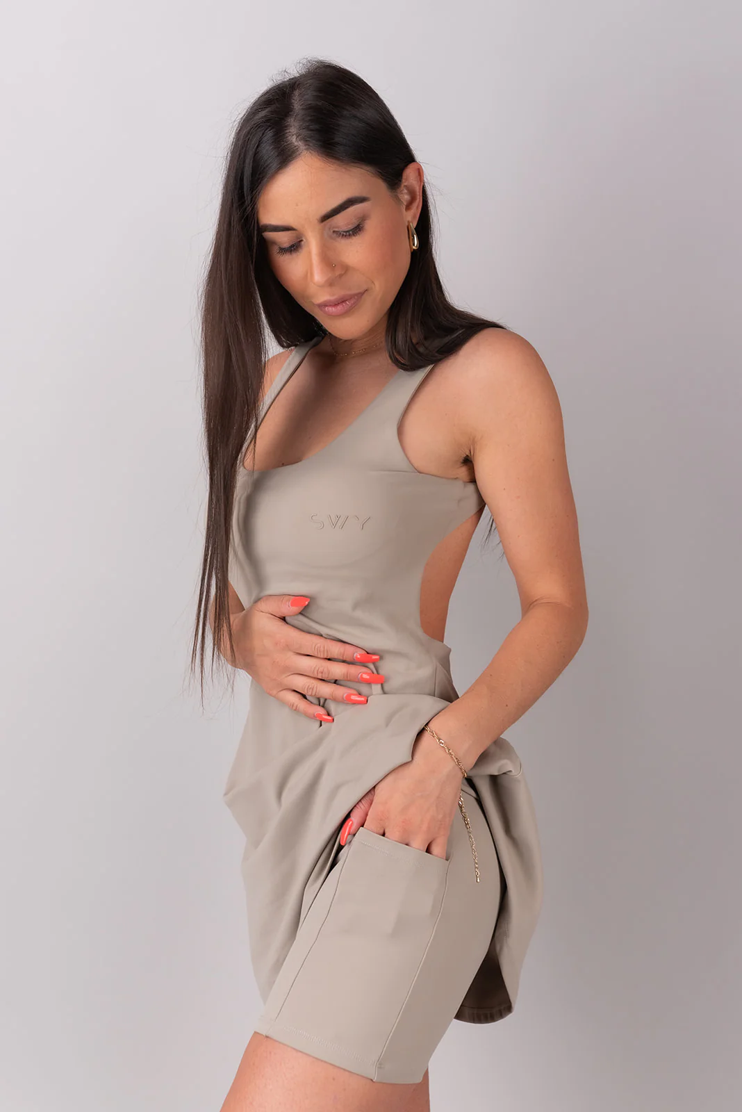 Sleek Vestito - Image 3
