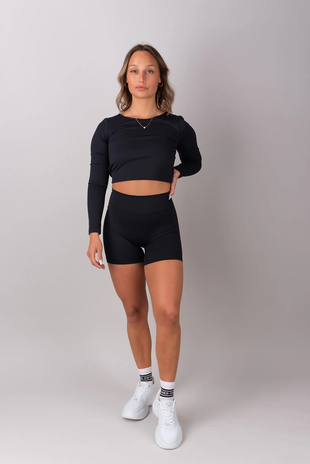 Sleek Manica Lunga - Image 6