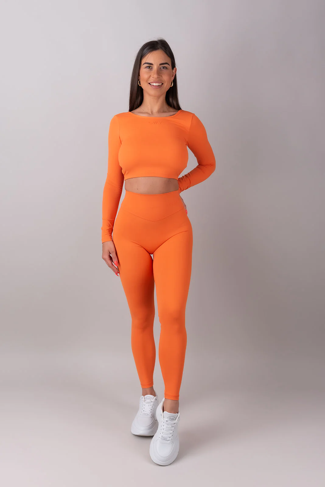 Sleek Manica Lunga - Image 2